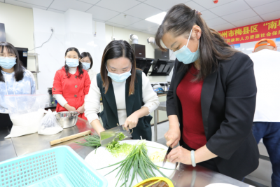 展别样风采！ 梅县区两办女职工开展“迎三八”活动