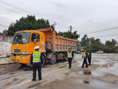 严防祸从“货”出！蕉岭公安交警连续查获20起货车超载违法行为