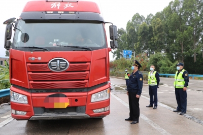 严把高速“入口关”，联合执法瞄准“超限超载”！