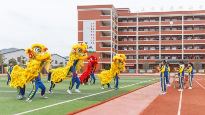 五华“雄狮少年”超燃！
