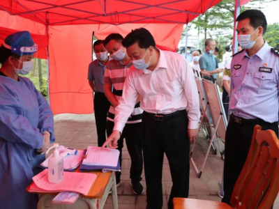 张志锋督导检查节假日值班、安全生产、疫情防控工作