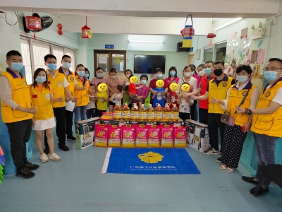 点亮星空 走出孤独！梅县区开展关爱孤独症儿童爱心活动