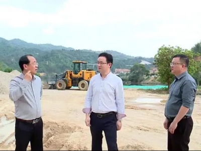 蓝欣带队到大埔县青溪镇开展巡河工作