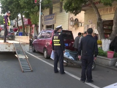 摩托车电单车霸占汽车停车位？整治、拖走！