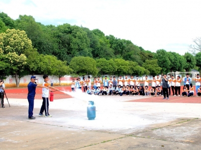 让乡村学校师生过足“灭火瘾”！平远县这场消防活动硬核~