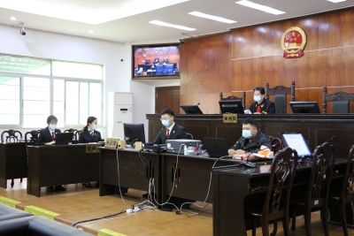 男子公然殴打拖拽5岁女童！法院以寻衅滋事罪判处有期徒刑一年两个月