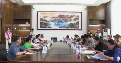 省专家组到大埔实地核查蜜柚产业园扩容提质工作