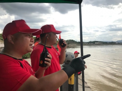 团五华县委青年先锋突击队这场防汛演练很“硬核”