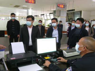 市政务服务数据管理局局长一行到平远调研指导政务服务工作