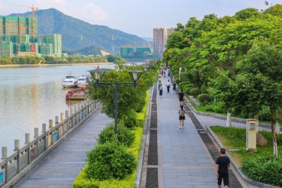 文明氛围浓厚！梅州游客用文明为梅州春景增色添彩...