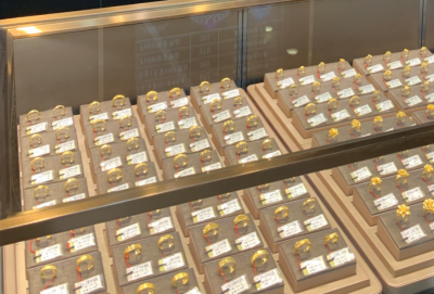 梅城金价震荡走高，市民该如何把握黄金投资机遇？来看→