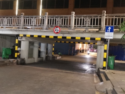 民生追踪丨梅江桥损坏限高栏已重装！交警提醒...