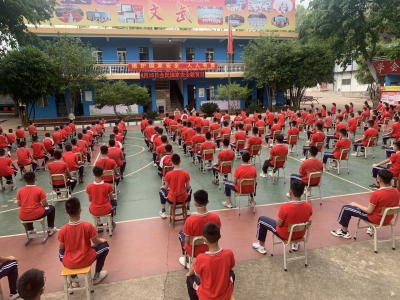 梅江区开展“4∙15全民国家安全教育日”主题宣传进校园活动