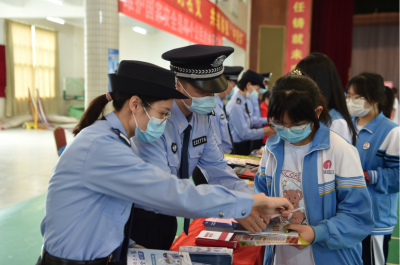 请牢记，维护国家安全，人人都是主角，“法式”大餐来了！