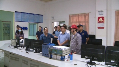 张贤亮到梅县区松口镇督导检查强降雨防御工作