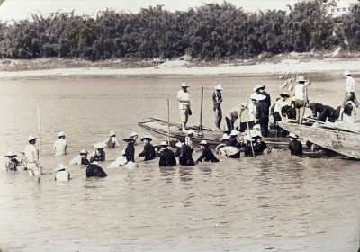 梅江河上筑起的 “军人长城”