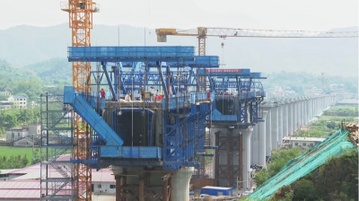 500名建设者坚守一线！梅龙铁路（梅县段）“五一”不停工