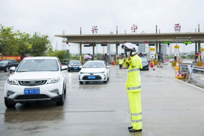 兴宁公安交出 “五一”安保“平安答卷”！