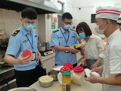 “十点查餐厅”今日走进梅江区联合中学、乐育中学！发现这些问题...