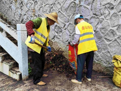 杂草丛生、垃圾遍地...周溪河亲水平台“无人管”！相关单位回应了→