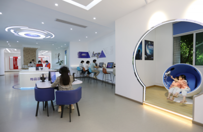 数字阅读吧台、AI光影阅读区、博看有声墙...梅县区图书馆带你玩转智慧阅读新体验