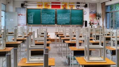 把它“还原”成初遇模样！梅州市曾宪梓中学学生文明“say goodbye”...