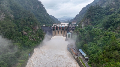 场面壮观！蕉岭县长潭水库开闸泄洪！