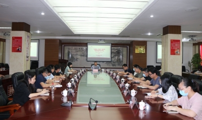 梅江区住建局机关“青年讲堂”活动动员会暨“青年讲堂”首期课程开讲