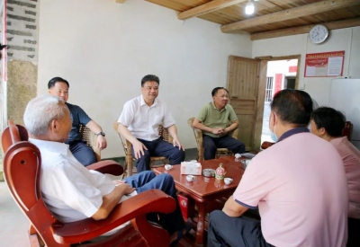 黄增国开展“七一”慰问老党员活动 浓浓关爱暖人心