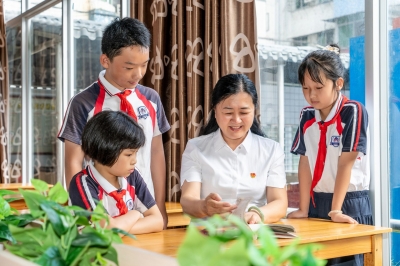 校长访谈丨立足民族之根 打开世界大门