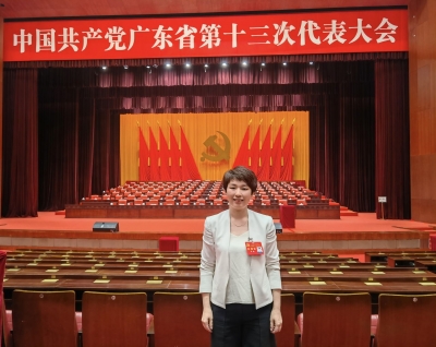 直播“带”法释民惑！省党代表李娜回到工作岗位后，这样谈感想、说期盼...