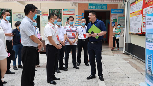 市、区人大代表视察梅江区卫健系统重点项目
