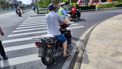 梅州交警部门开展摩托车整治行动，这些行为将被严查...