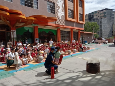 平远消防演练走进幼儿园，萌娃争当防火“小达人”！