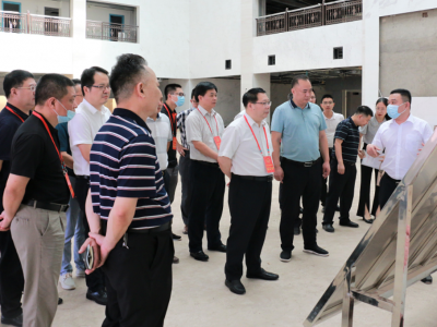 兴宁市人大常委会组织视察兴宁市人民医院新建项目建设情况