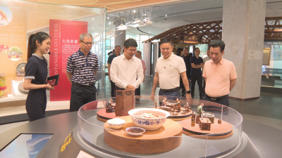 深圳市鹏湖文化促进会考察组到蕉岭考察酒店投资项目