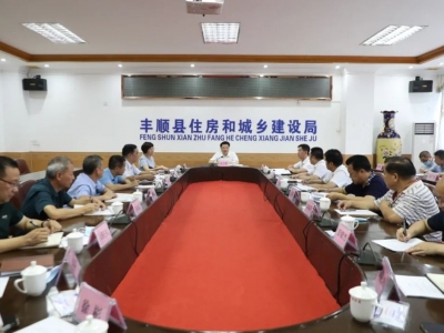 张志锋调研检查市政项目建设、自建房安全整治、老旧小区改造并督导疫情防控等工作