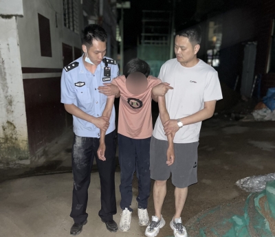 险！男子欲跳楼轻生，大埔民警2分钟成功救援！