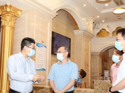 丘炀率队检查疫情防控工作