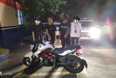 唔学好！两未成年人试驾万元摩托，试着试着就抢夺...