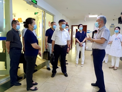 蓝伟东到梅州铁炉桥医院开展专题调研：统筹推动医养结合加快发展