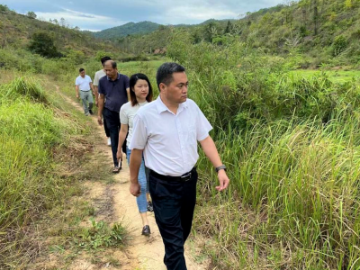 梅县区白渡镇驻镇帮扶工作队队长于建军：脚下有泥 心中有情 步履不停