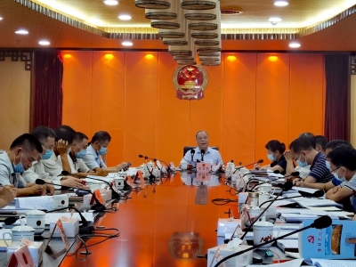 ​市人大常委会举行党组会议和党组理论学习中心组学习会：围绕中心工作 发挥人大作用