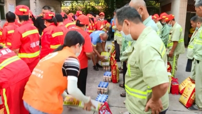 酷热送清凉！丰顺博爱慈善服务协会慰问一线环卫工人