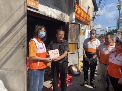 火灾无情，人间有情！失火香烛店梁叔，收到一笔暖心慰问金！