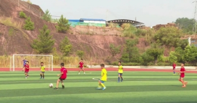 平远开展“全民健身日”社区运动会