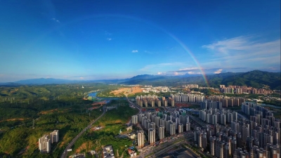 朋友圈已刷屏！今日下午，梅城上空出现彩虹！超美！