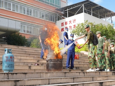 “小萌新”遇上“蓝朋友”！平远县开展“消防安全进军训” 活动