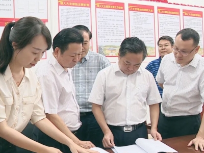 温助民走进梅县区雁洋镇人大代表中心联络站开展履职活动