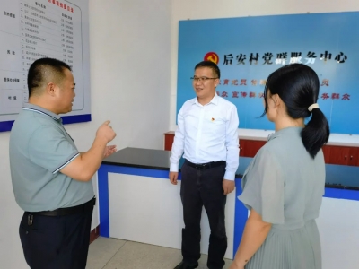 改作风抓落实！罗达祥到汤坑镇开展村级“五谈一看”回访调研活动